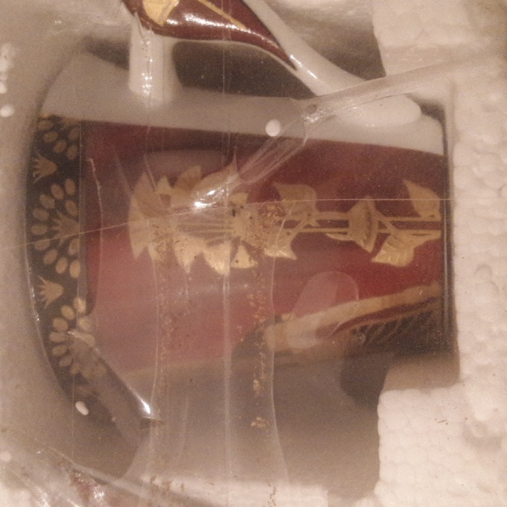 Red And Gold Tea Set - Picture 4 of 4